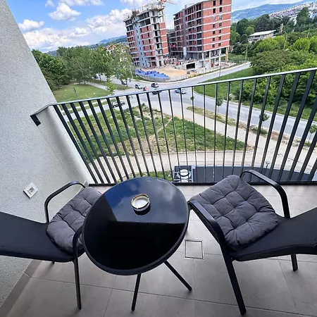 Tesla 3 Apartment *